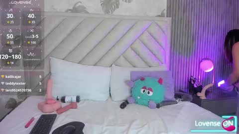 Samantha  online show from 8, 2, 2025