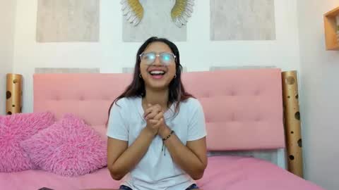 Snapshot of samantha_fox8 chatting on 2, 10, 2025 online show from 2, 10, 2025