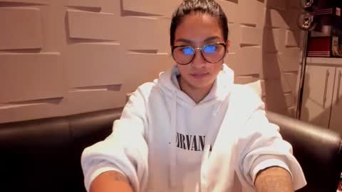 Samantha online show from 3, 1, 2025