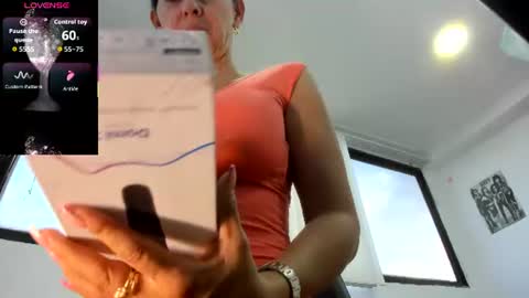Snapshot of samantha_milfs chatting on 24, 6, 2026 samantha_milfs online show from 24, 6, 2026