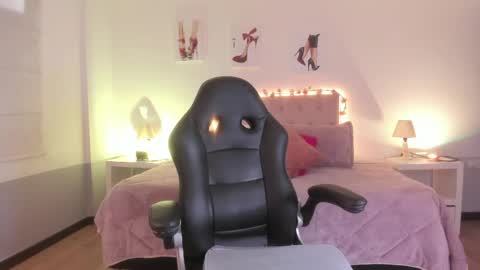 Snapshot of samantha_spike chatting on 1, 5, 2026 Samantha online show from 1, 5, 2026