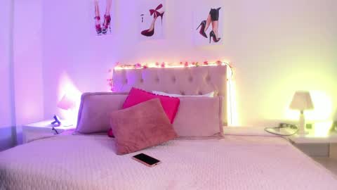 Snapshot of samantha_spike chatting on 19, 5, 2026 Samantha online show from 19, 5, 2026
