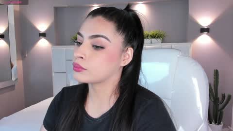 Snapshot of samanthaa_22_ chatting on 1, 2, 2025 Samanthaa online show from 1, 2, 2025