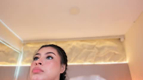 Snapshot of samanthaa_22_ chatting on 9, 6, 2026 Samanthaa online show from 9, 6, 2026