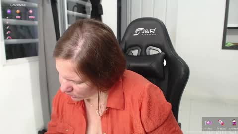 Snapshot of samanthaleon chatting on 15, 12, 2025 Samantha samy online show from 15, 12, 2025