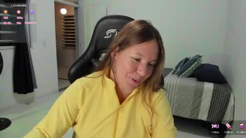 Snapshot of samanthaleon chatting on 23, 12, 2025 Samantha samy online show from 23, 12, 2025