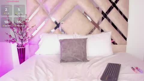 Samantha online show from 4, 12, 2025