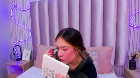 Snapshot of samanthapeachs chatting on 7, 11, 2025 Alejandra online show from 7, 11, 2025