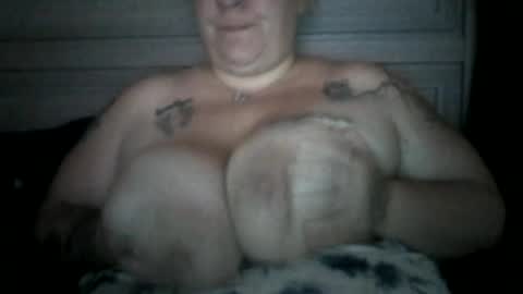 samanthasweetheart0402 online show from 2, 7, 2026