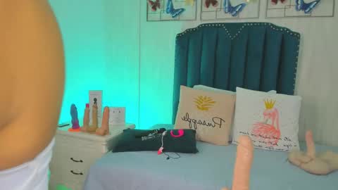 Samara Warren online show from 11, 10, 2025