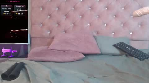 samaragrey18 online show from 26, 2, 2025