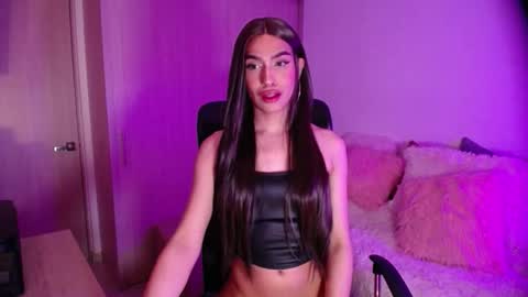 Snapshot of samarasilex chatting on 23, 9, 2025 Samara Silex online show from 23, 9, 2025