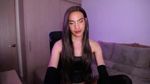 Snapshot of samarasilex chatting on 5, 10, 2025 Samara Silex online show from 5, 10, 2025