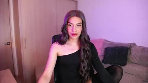 Snapshot of samarasilex chatting on 22, 10, 2025 Samara Silex online show from 22, 10, 2025