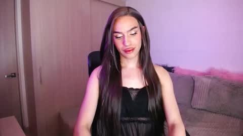 Snapshot of samarasilex chatting on 4, 11, 2025 Samara Silex online show from 4, 11, 2025