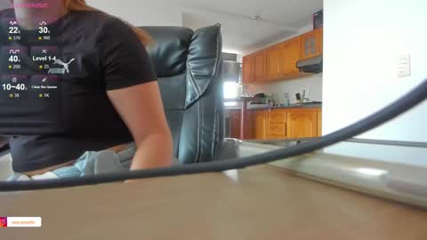 Snapshot of samarawells_ chatting on 2, 11, 2025 Samara Wells online show from 2, 11, 2025