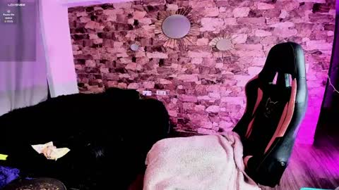 samiacooper25 online show from 20, 4, 2026