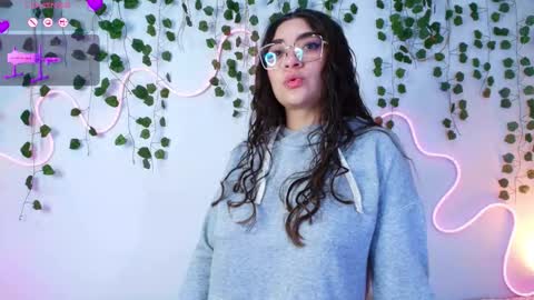 Snapshot of samii_evans chatting on 6, 3, 2026 samii evans online show from 6, 3, 2026