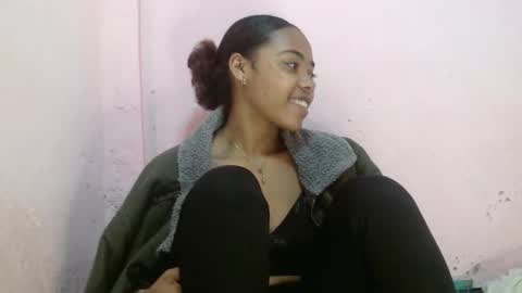 Snapshot of samina2255 chatting on 27, 9, 2025 samina2255 online show from 27, 9, 2025