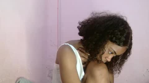 Snapshot of samina2255 chatting on 29, 9, 2025 samina2255 online show from 29, 9, 2025