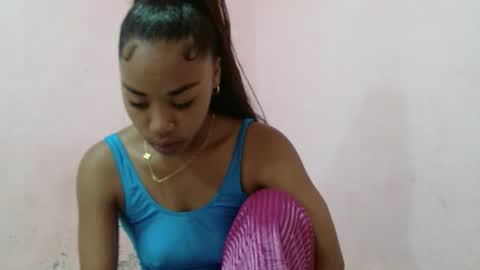 Snapshot of samina2255 chatting on 2, 11, 2025 samina2255 online show from 2, 11, 2025