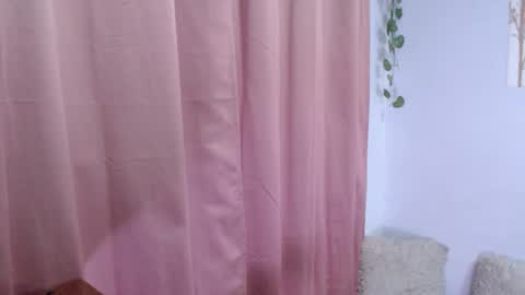 Snapshot of samira_lennox chatting on 8, 4, 2026 SAMIRA online show from 8, 4, 2026