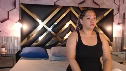 Snapshot of samira_lennox chatting on 19, 6, 2026 SAMIRA online show from 19, 6, 2026