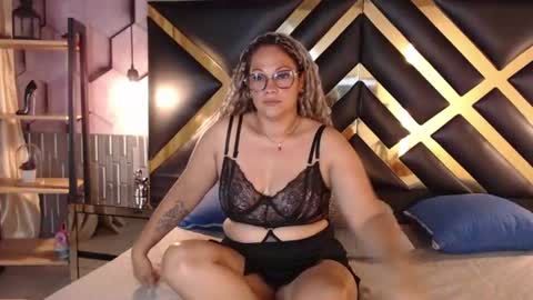 Snapshot of samira_lennox chatting on 24, 6, 2026 SAMIRA online show from 24, 6, 2026
