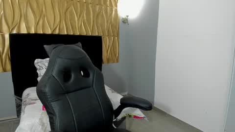 Snapshot of sammy_shy chatting on 5, 4, 2026 Sammy online show from 5, 4, 2026