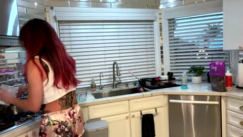 Snapshot of sammyravenwood chatting on 9, 9, 2025 SammyandViolet online show from 9, 9, 2025