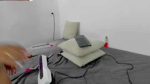  Sammy White  online show from 19, 12, 2024