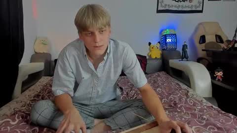 Snapshot of samuel_clark chatting on 18, 9, 2025 Sam online show from 18, 9, 2025