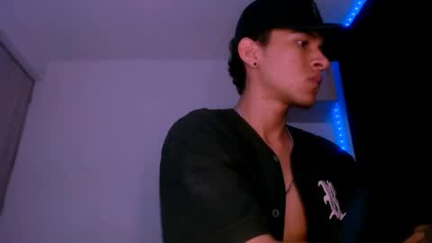   online show from 19, 2, 2025