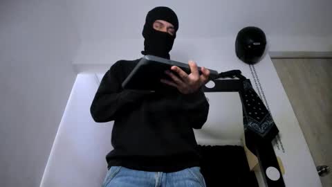   online show from 5, 10, 2025