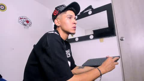   online show from 15, 4, 2026