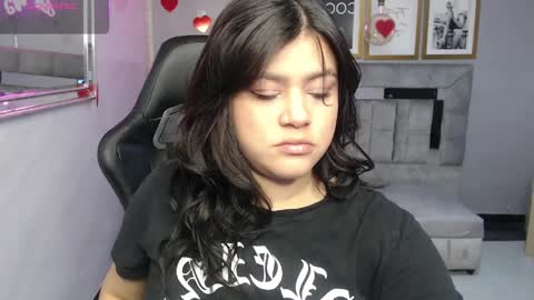 Snapshot of samy_collen_v chatting on 1, 4, 2026 Samy online show from 1, 4, 2026