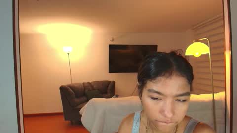 Snapshot of samy_jonnes_ chatting on 8, 10, 2025 Hello I am absent due to a family calamity I will return soon-hola estoy ausente por un problema familiar volvere pronto. online show from 8, 10, 2025