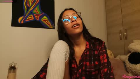 Snapshot of samyonichan chatting on 26, 12, 2024 Special show on 17 december and 23 UwU online show from 26, 12, 2024