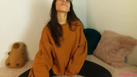 Snapshot of samyonichan chatting on 12, 2, 2025 Special show on 17 december and 23 UwU online show from 12, 2, 2025