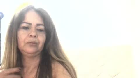Sanddi  online show from 11, 5, 2026