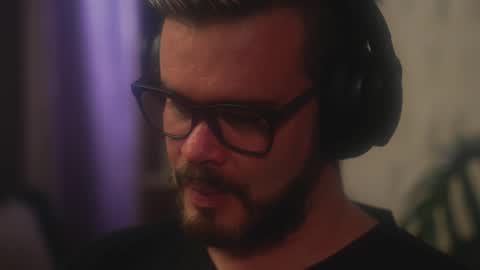 Snapshot of sanders_white chatting on 4, 2, 2026 Sanders online show from 4, 2, 2026