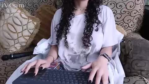 sandi online show from 11, 4, 2026