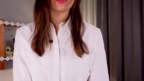 Isabel but you can call me Bella online show from 1, 11, 2025