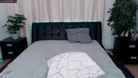 Snapshot of sandiskiter chatting on 9, 1, 2025 SandiSkiter online show from 9, 1, 2025