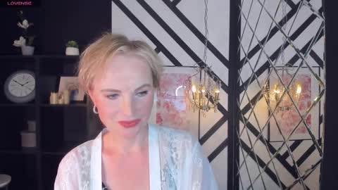 Sandra online show from 11, 2, 2025