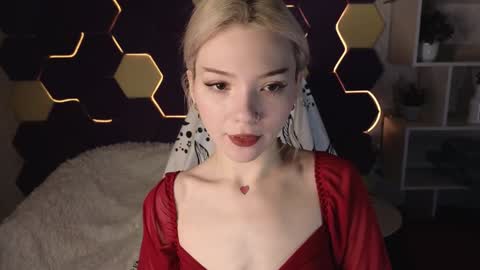 Sandy  online show from 4, 1, 2025