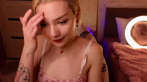 Sandy  online show from 5, 1, 2025