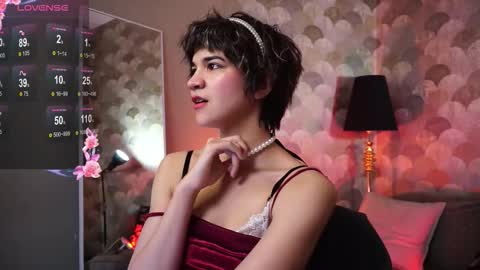 Viola  online show from 8, 11, 2025