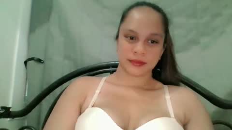 Snapshot of sangrealena4u chatting on 5, 11, 2025 sangrealena4u online show from 5, 11, 2025