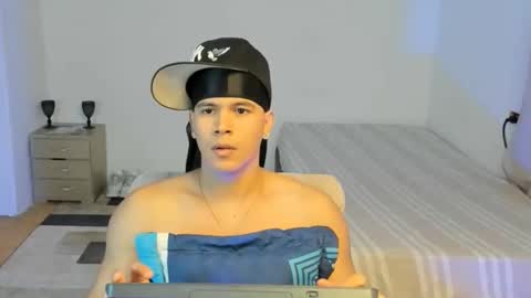 Snapshot of sant_wahlberg chatting on 15, 5, 2026 Sant online show from 15, 5, 2026